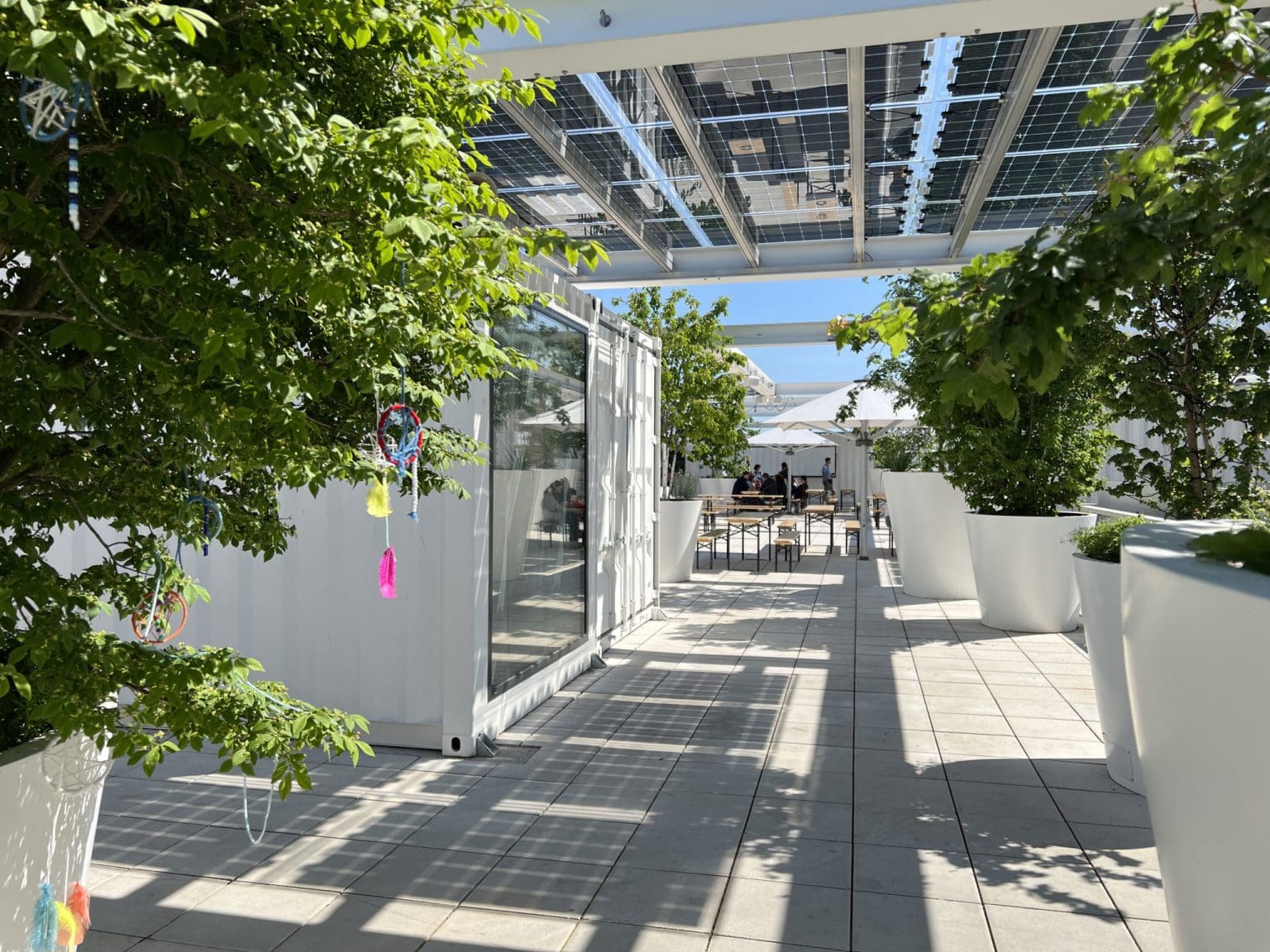 Pop-up shops and market stalls