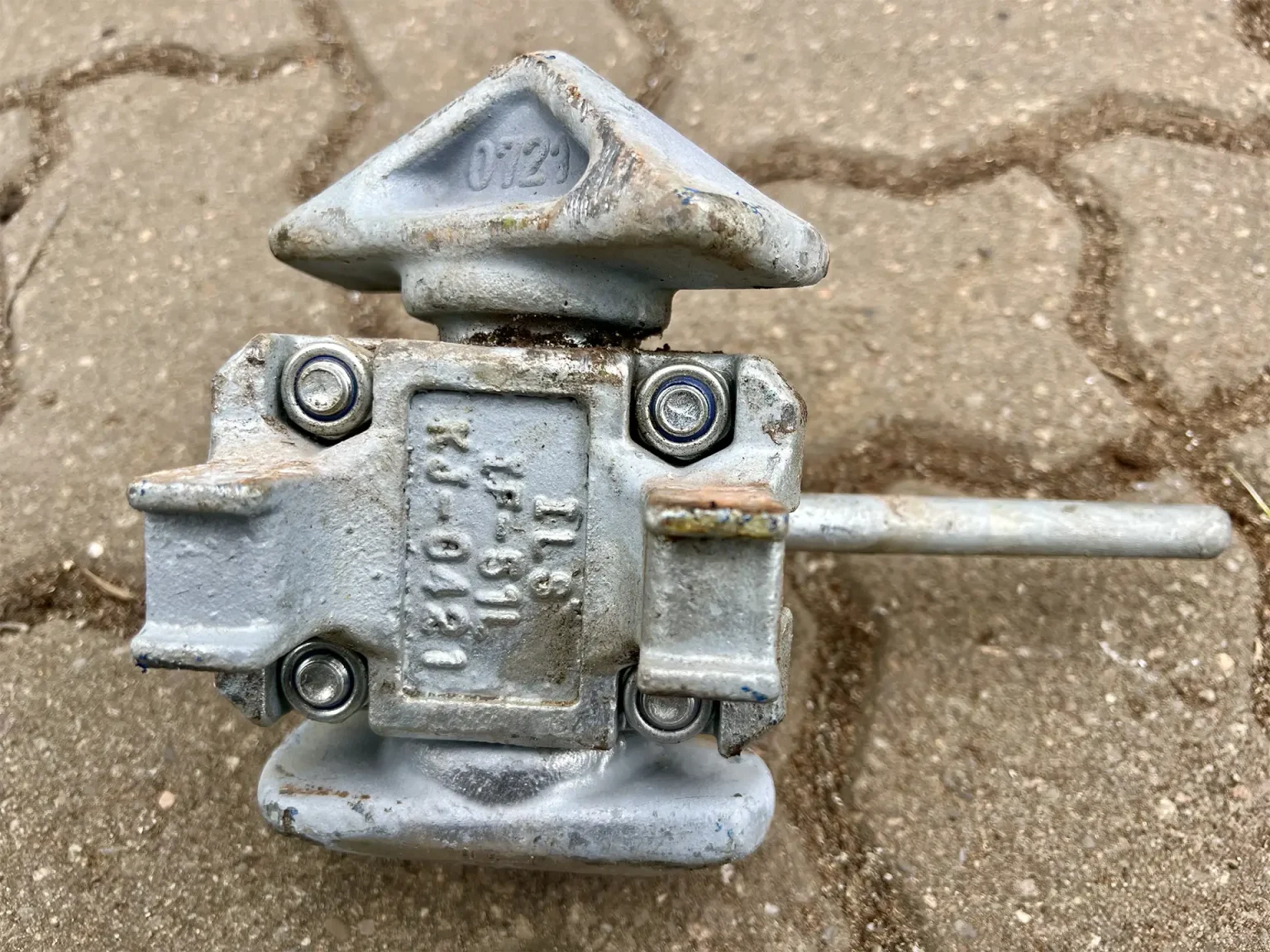 Lockboxes and padlocks